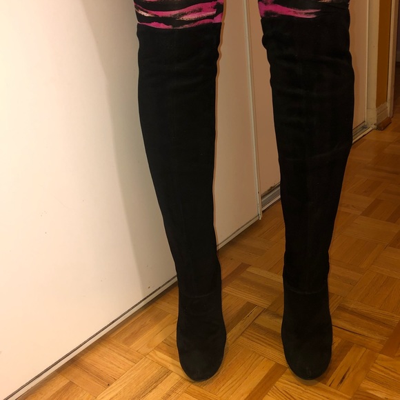 Basic black suede heel boots - Picture 3 of 4